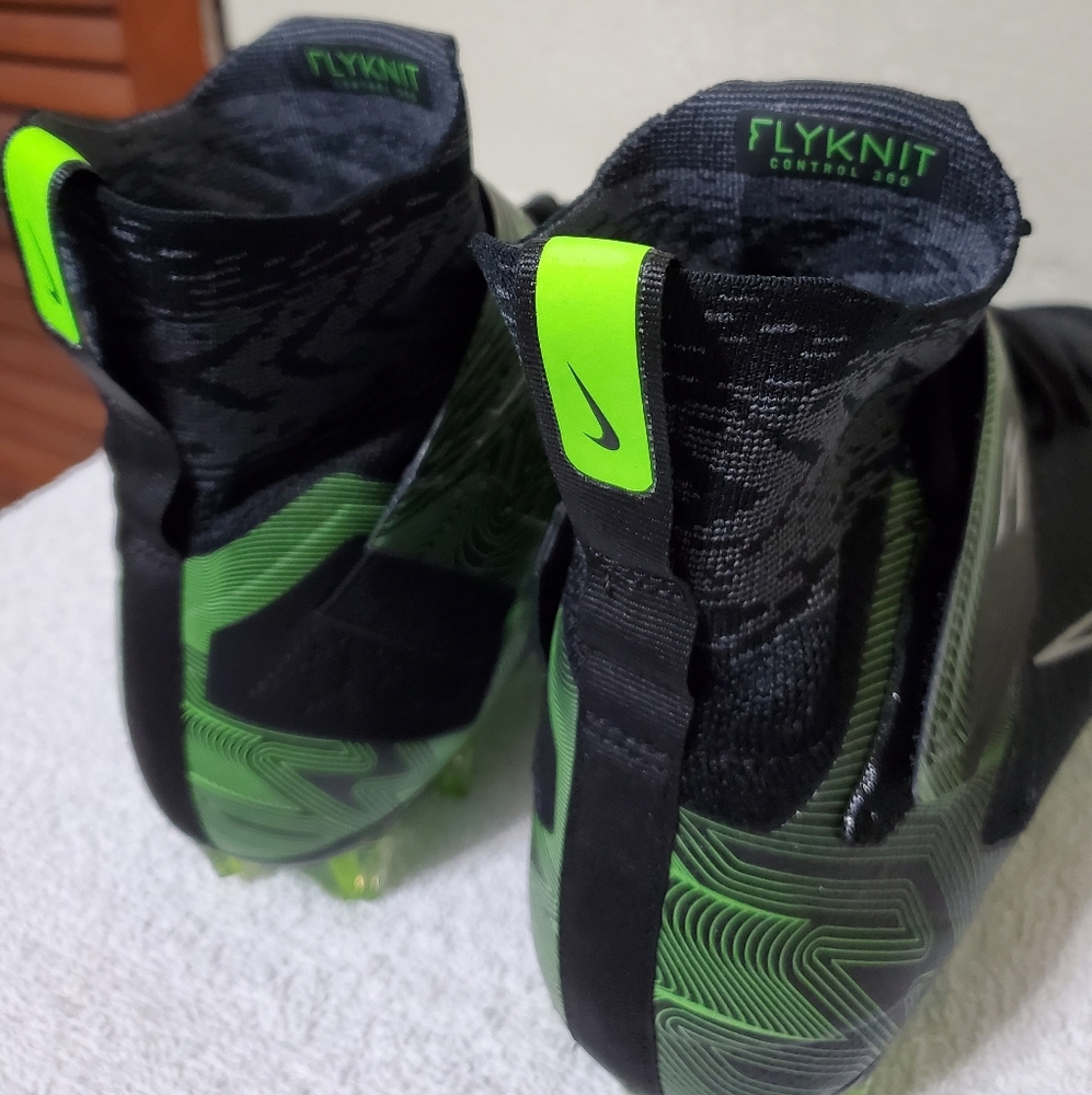 S O L D.....Nike Alpha Menace Elite 2 flyknit football cleat - Picture 5 of 15